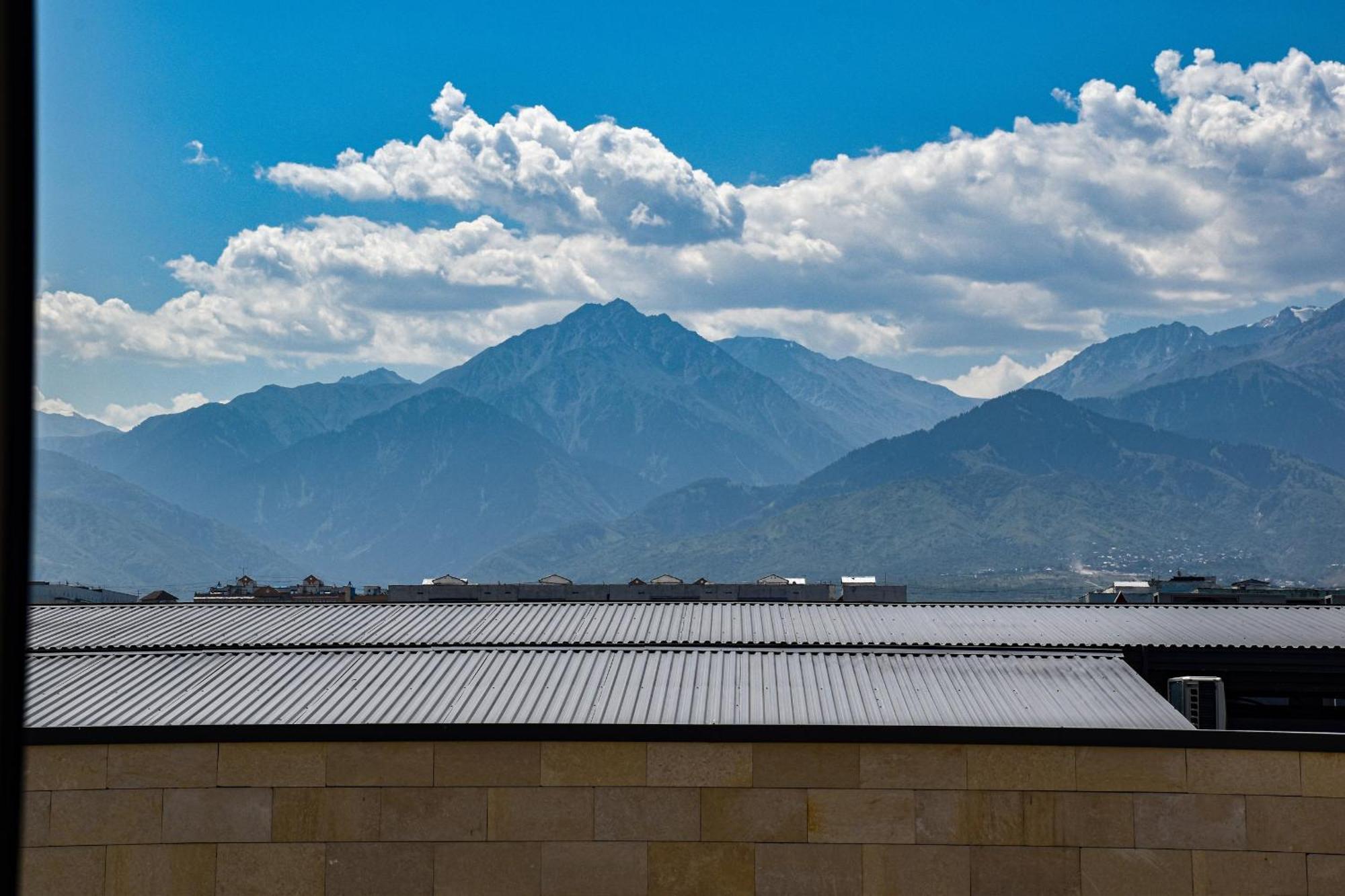 Yourhouse Микрорайон Жетысу-2, Дом 69 Almaty Bagian luar foto